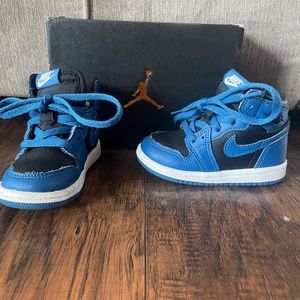 Jordan Retro High OG toddler size 6c